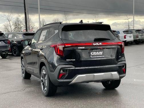 Fusion Black 2026 Kia Seltos SX