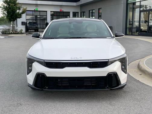 White Pearl 2026 Kia K4 GT-Line