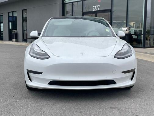 Pearl White Multi-Coat 2020 Tesla Model 3 Performance