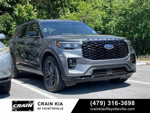Gray Metallic 2026 Ford Explorer ST-Line
