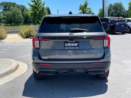 Gray Metallic 2026 Ford Explorer ST-Line
