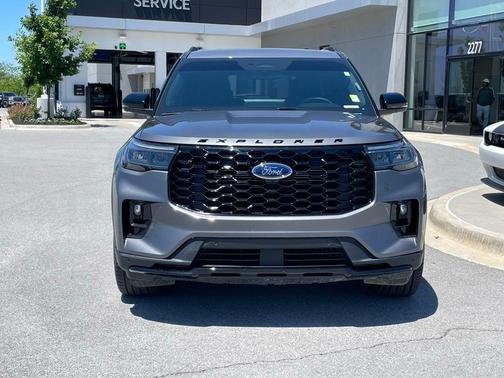 Gray Metallic 2026 Ford Explorer ST-Line