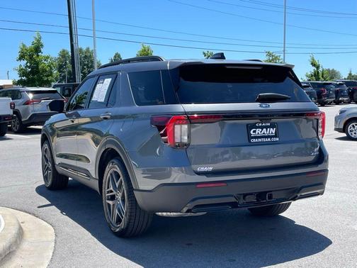 Gray Metallic 2026 Ford Explorer ST-Line
