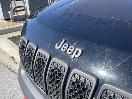 2020 Jeep Cherokee Trailhawk