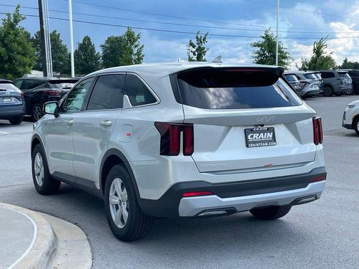Ivory 2026 Kia Sorento LX