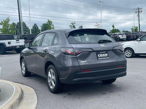 Urban Gray Pearl 2025 Honda HR-V LX