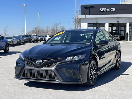 2024 Toyota Camry LE