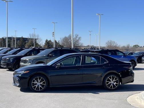 2024 Toyota Camry LE