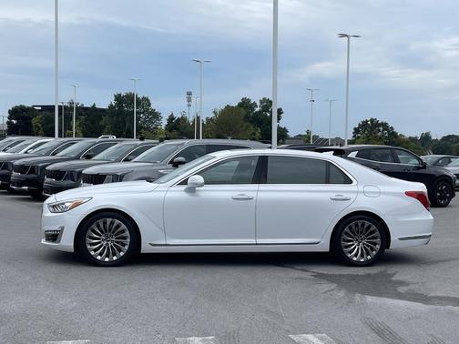 2017 Genesis G90 Premium