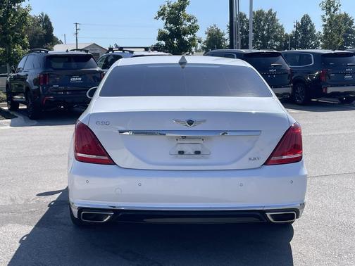 2017 Genesis G90 Premium