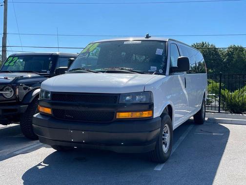 Summit White 2024 Chevrolet Express 3500 LS