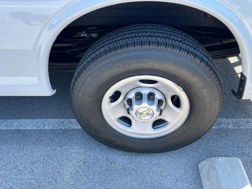 Summit White 2024 Chevrolet Express 3500 LS