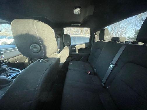 Desert Sand Metallic 2023 GMC Canyon Elevation