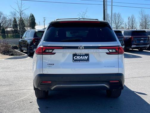 Pearl 2024 Toyota Grand Highlander Platinum