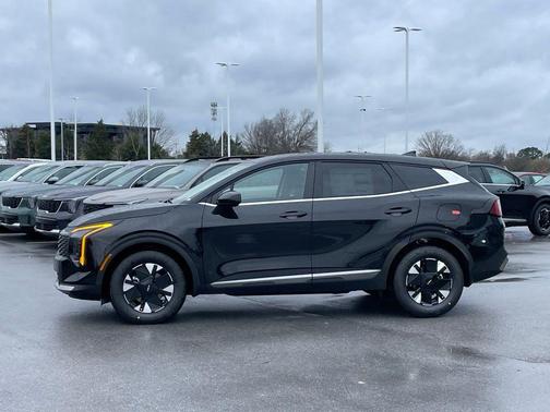 Black 2026 Kia Sportage Hybrid LX