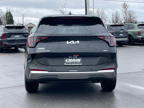 Black 2026 Kia Sportage Hybrid LX