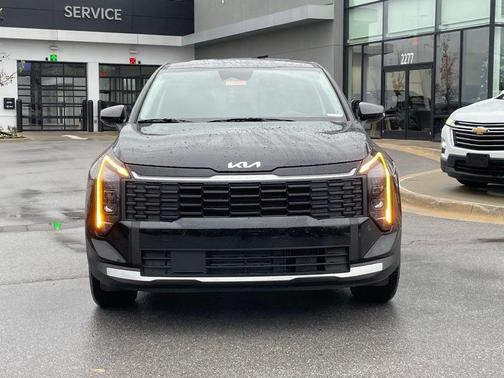 Black 2026 Kia Sportage Hybrid LX