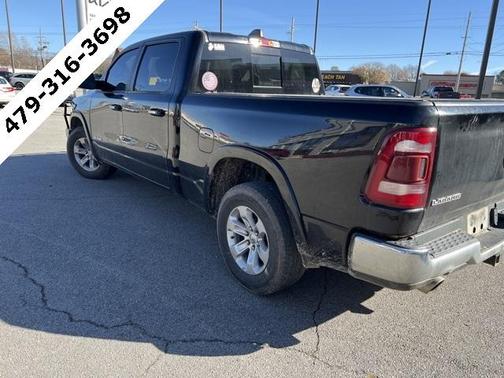 Photo 5 of 19 of 2019 RAM 1500 Laramie