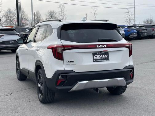 Snow White Pearl 2026 Kia Seltos EX