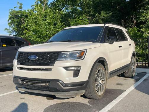 White Platinum Clearcoat Metallic 2019 Ford Explorer Sport