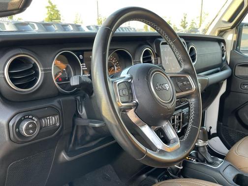 2022 Jeep Gladiator Overland