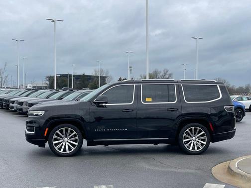 Diamond Black Crystal Pearlcoat 2022 Jeep Grand Wagoneer Series II 4x4