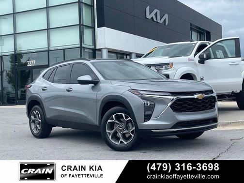 Sterling Gray Metallic 2025 Chevrolet Trax LT