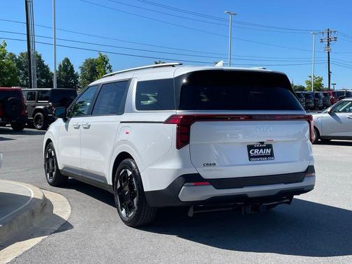 White Pearl 2026 Kia Carnival EX
