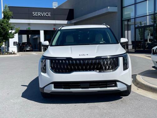 White Pearl 2026 Kia Carnival EX
