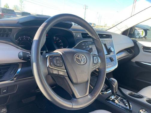 Celestial Silver Metallic 2018 Toyota Avalon XLE Premium