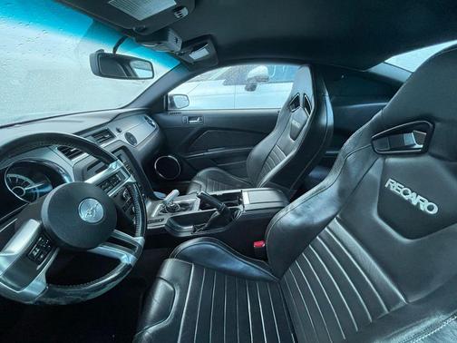 2013 Ford Mustang GT Premium