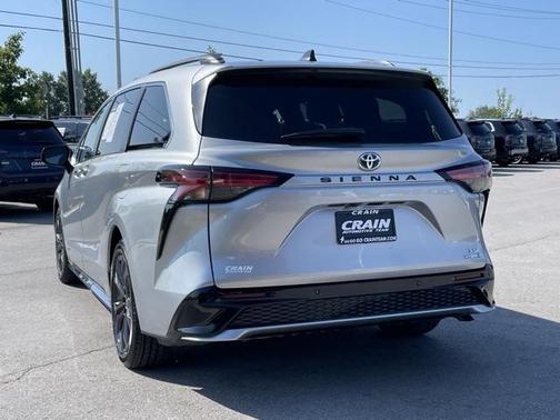 2021 Toyota Sienna XSE 7 Passenger