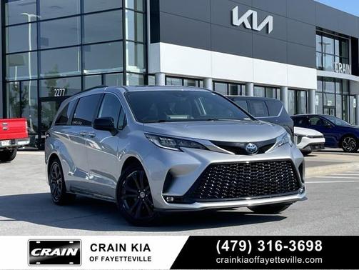 2021 Toyota Sienna XSE 7 Passenger