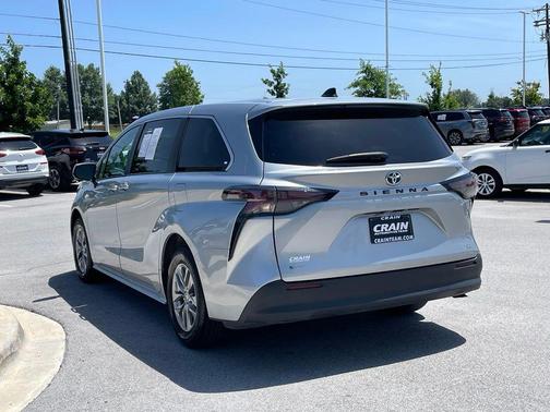 Celestial Silver Metallic 2025 Toyota Sienna LE