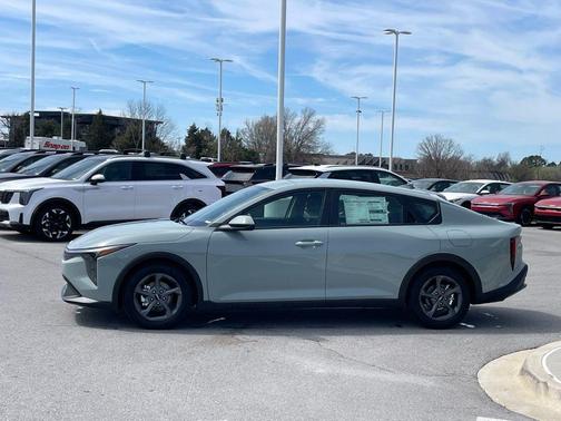 Morning Haze 2026 Kia K4 LXS