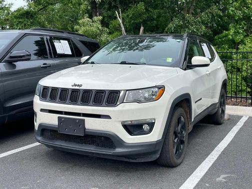 White Clearcoat 2018 Jeep Compass Latitude