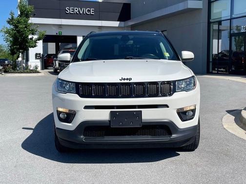White Clearcoat 2018 Jeep Compass Latitude
