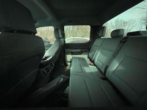 2025 Ford F-150 Lightning Pro