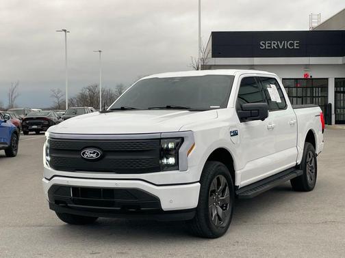 2025 Ford F-150 Lightning Pro