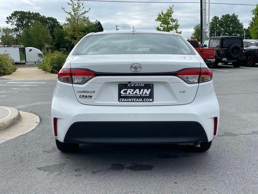 Wind Chill Pearl/Midnight Black Metallic 2023 Toyota Corolla LE