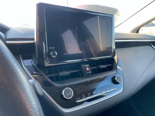 Wind Chill Pearl/Midnight Black Metallic 2023 Toyota Corolla LE