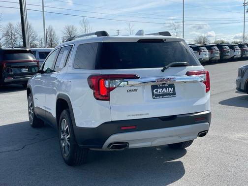 2022 GMC Acadia FWD SLT