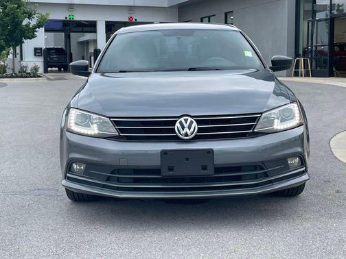 Platinum Gray Metallic 2015 Volkswagen Jetta 1.8T Sport