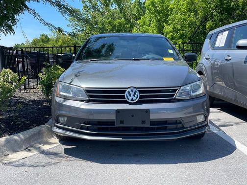 Platinum Gray Metallic 2015 Volkswagen Jetta 1.8T Sport