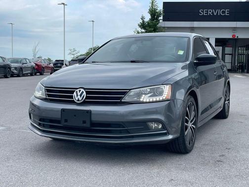 Platinum Gray Metallic 2015 Volkswagen Jetta 1.8T Sport