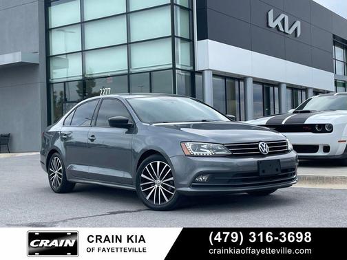 Platinum Gray Metallic 2015 Volkswagen Jetta 1.8T Sport