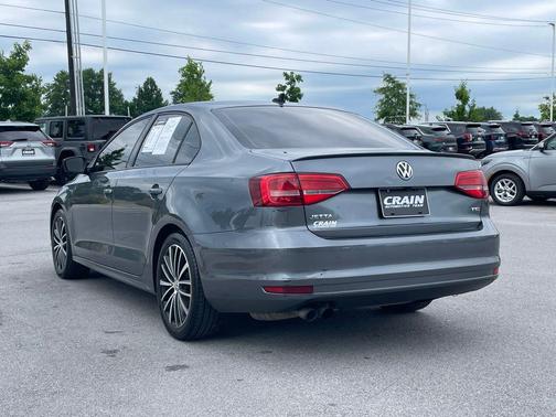 Platinum Gray Metallic 2015 Volkswagen Jetta 1.8T Sport