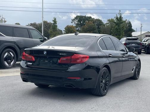 2017 BMW 540 540i