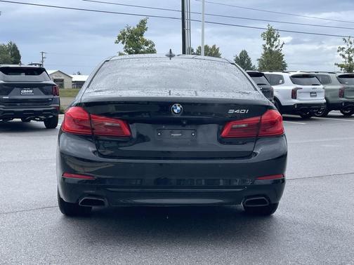 2017 BMW 540 540i