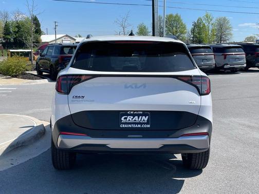 White Pearl 2026 Kia Sportage EX
